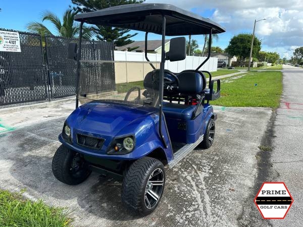 Blue EZGO 4 Passenger Golf Cart affordable golf cart rental, golf cart rent massachusetts