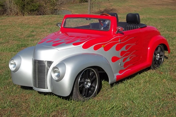 Red 39 Roadster with Silver Flames affordable golf cart rental, golf cart rent massachusetts